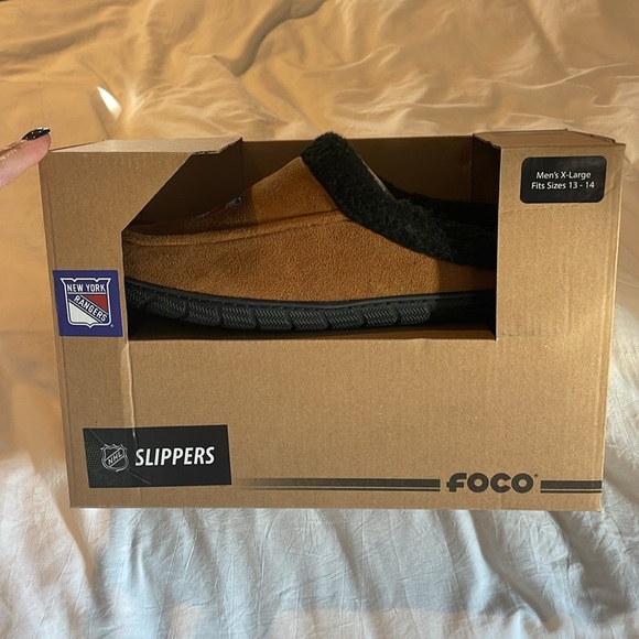 Never worn Ranger slippers - Picture 3 of 4